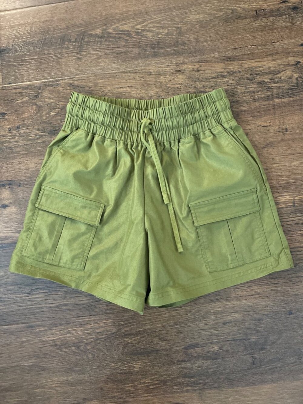 Fabletics Camden Cargo Shorts Green Sz XS